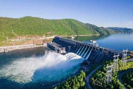 Barrage hydroélectrique et infrastructure de production d'énergie